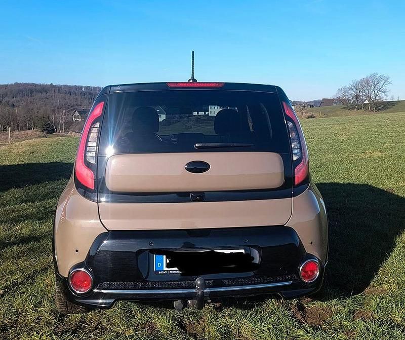 Gebraucht Kia Soul DREAM-TEAM Edition 136 PS (100 kW) 2015 Braun SUV