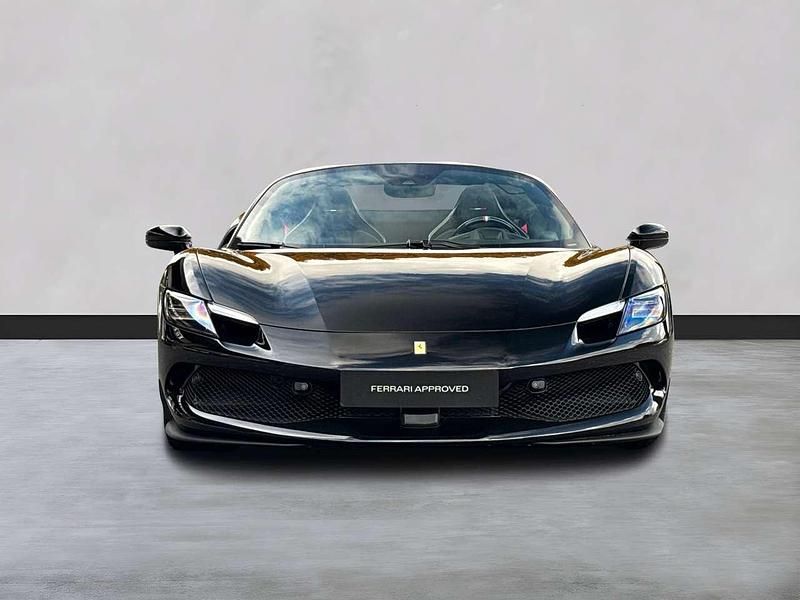 Second-hand Ferrari 296 829 CP (609 kW) 2025 Negru Cabrio
