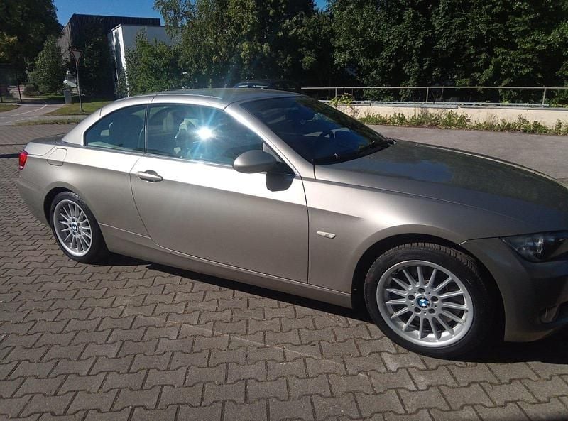 Gold Gebraucht 2007 BMW 330 Cabriolet M Sport Cabrio | 10.300 € (Guter Preis) - Bild 1/3