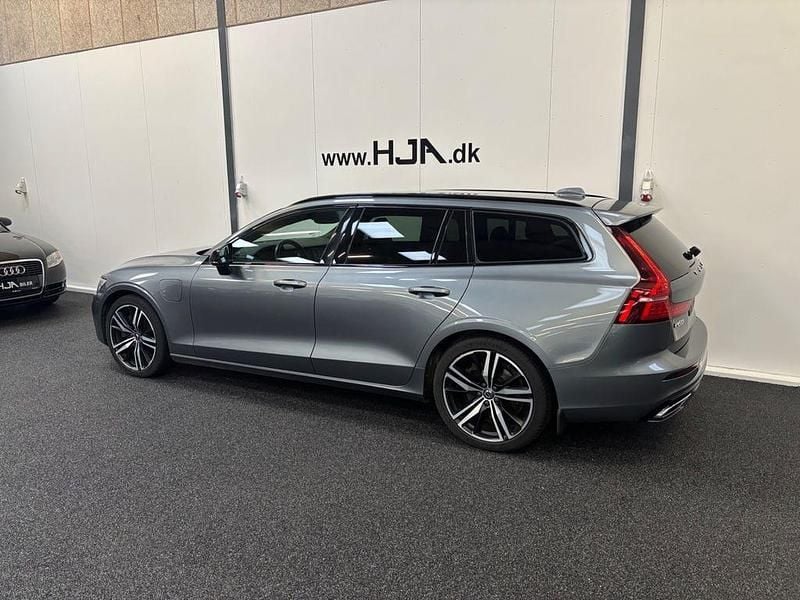 Gebraucht Volvo V60 R-Design 340 PS (250 kW) 2021 Grau Kombi