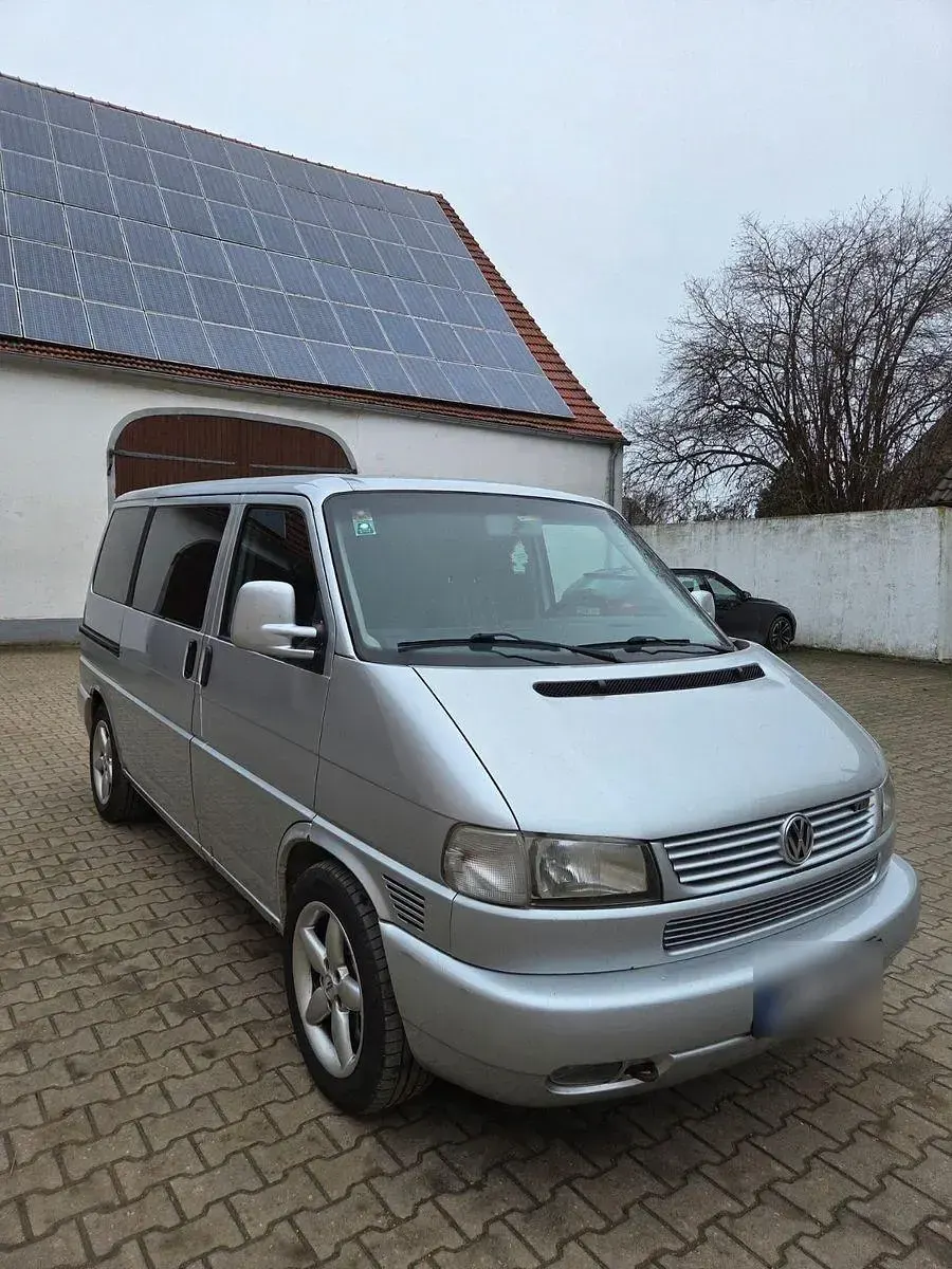 Gebraucht VW Caravelle 151 PS (111 kW) 2001 Silber Van / Kleinbus