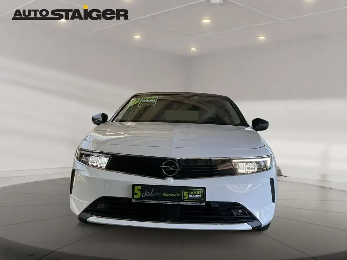 Gebraucht Opel Astra Elegance 131 PS (96 kW) 2023 Weiß Kleinwagen