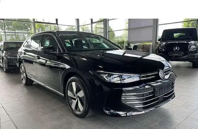 Gebraucht VW Passat Business 150 PS (110 kW) 2025 Metallic Kombi