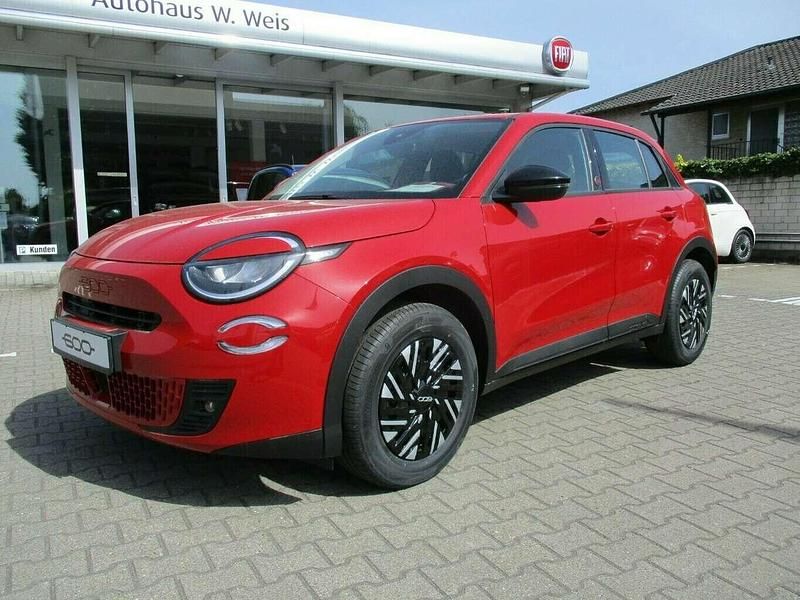 Gebraucht Fiat 600 Red 114 kW (156 PS) 2024 Rot SUV