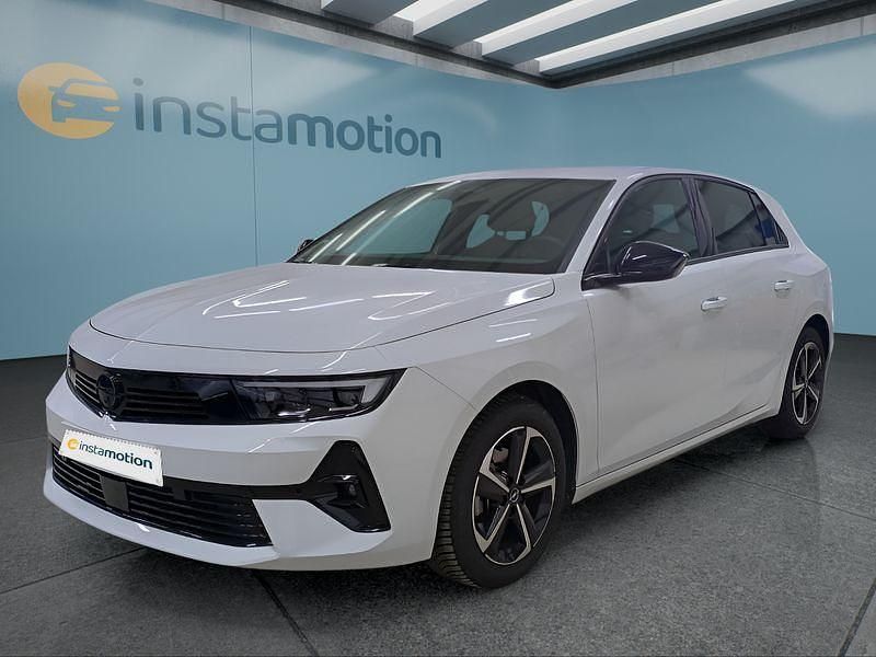 Weiß Gebraucht 2024 Opel Astra Limousine | 25.949 € (Etwas zu teuer) - Bild 1/4