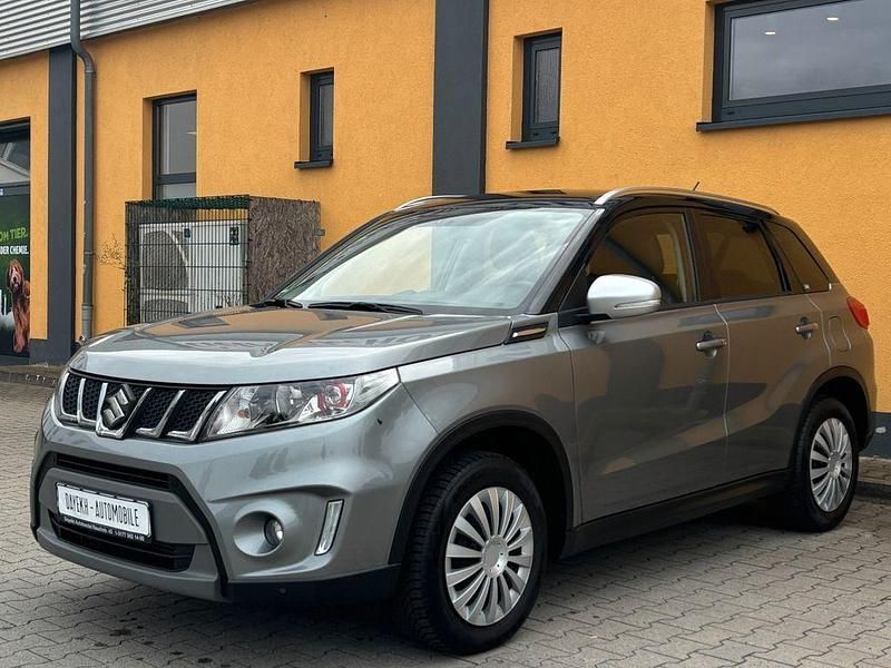 Grau Gebraucht 2018 Suzuki Vitara Sport SUV | 13.980 € (Guter Preis) - Bild 1/4