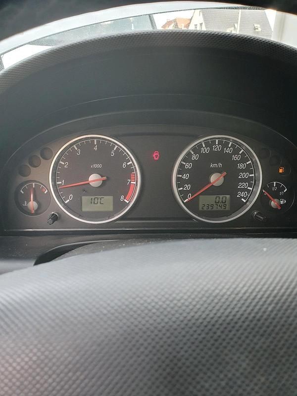 Gebraucht Ford Mondeo 145 PS (106 kW) 2001 Silber Kombi