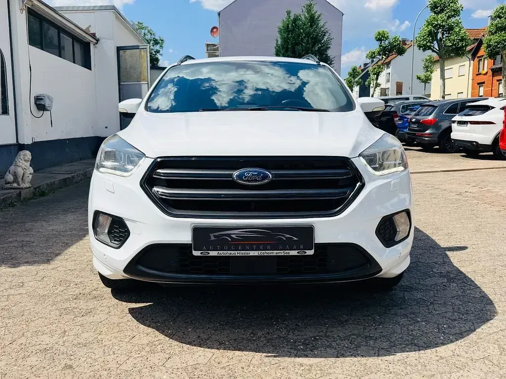 Gebraucht Ford Kuga ST-Line 150 PS (110 kW) 2017 Weiß SUV