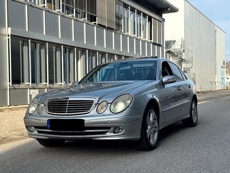 Gebraucht Mercedes E320 Avantgarde 224 PS (164 kW) 2005 Silber Limousine