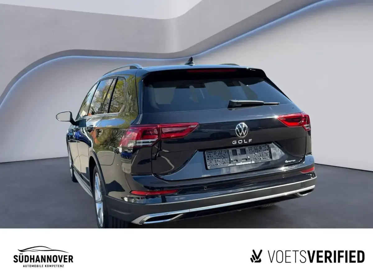 Używany VW Golf Alltrack 200 KM (147 kW) 2023 Czarny Kombi