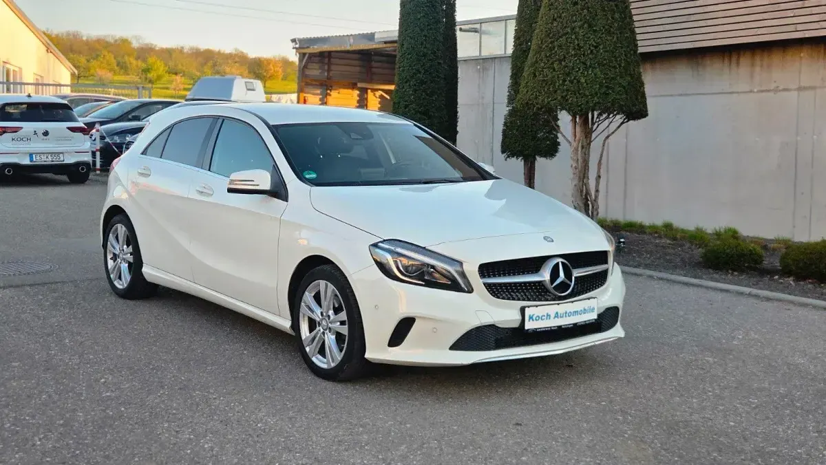 Gebraucht Mercedes A200 136 PS (100 kW) 2017 Weiß Kleinwagen
