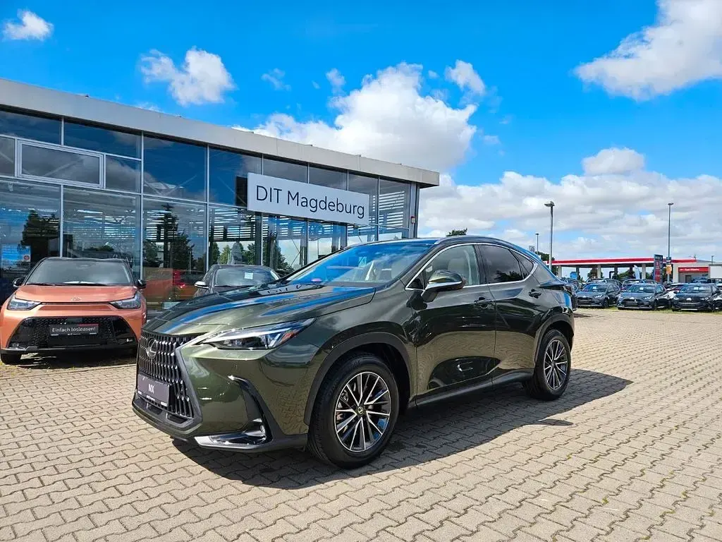 Neu Lexus NX450h+ E-FOUR Executive Line 292 PS (214 kW) 2026 Grün SUV