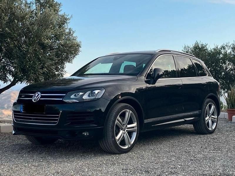 Schwarz Gebraucht 2013 VW Touareg R-line SUV | 14.400 € (Fairer Preis) - Bild 1/4