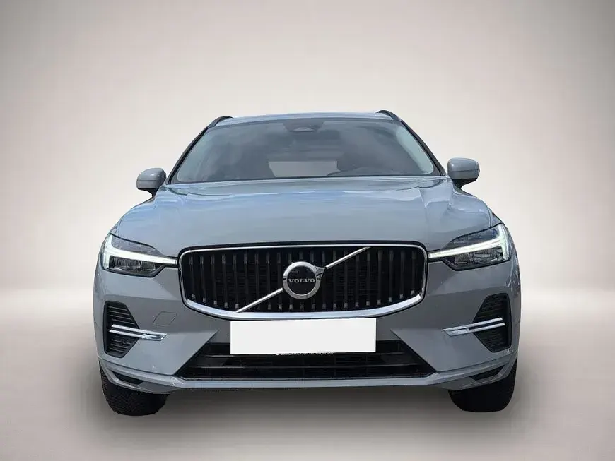 Gebraucht Volvo XC60 Core 250 PS (183 kW) 2024 SUV