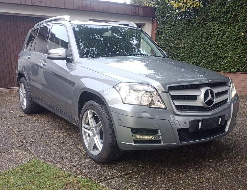 Silber Gebraucht 2011 Mercedes GLK350 SUV | 11.999 € (Fairer Preis) - Bild 1/4