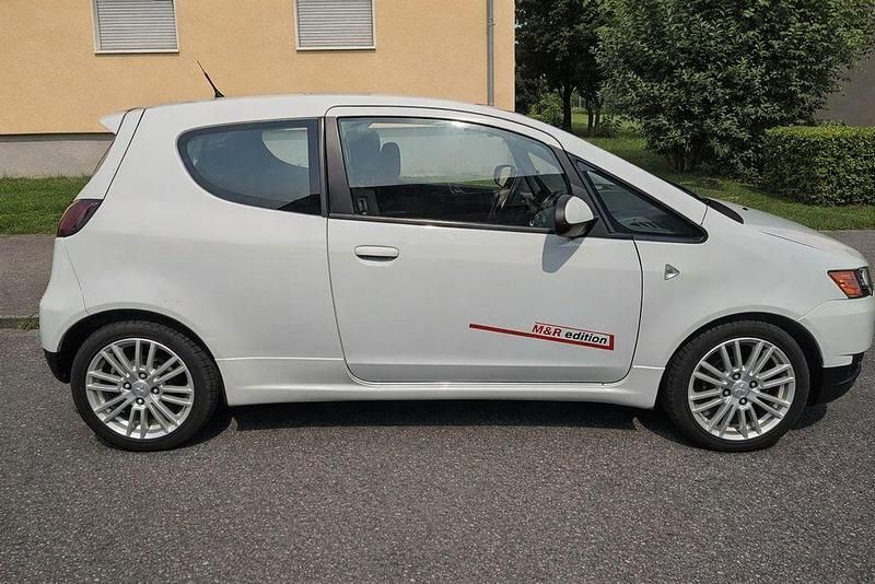 Gebraucht Mitsubishi Colt Edition 75 PS (55 kW) 2012 Weiß Limousine