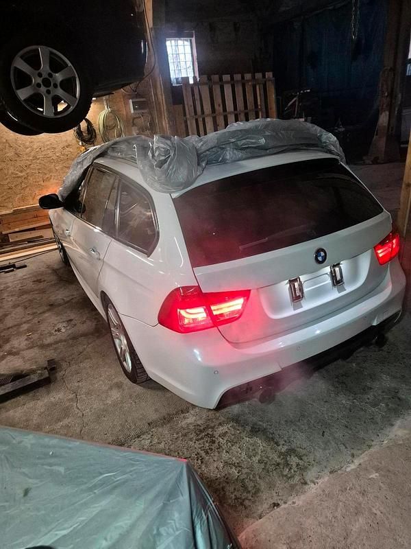 Gebraucht BMW 335 Competition Edition 306 PS (225 kW) 2011 Weiß Kombi