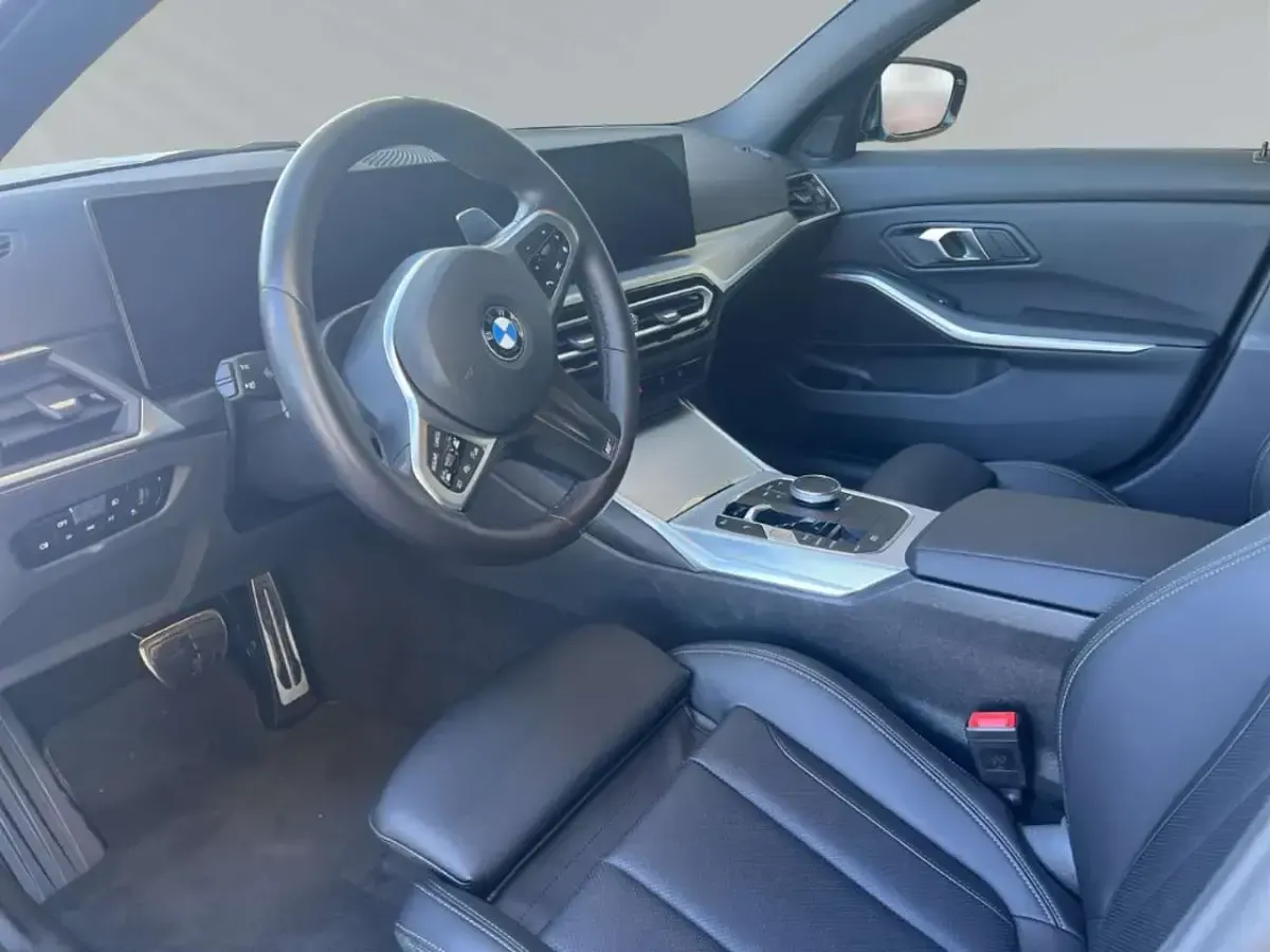 Gebraucht BMW 320 M Sport 190 PS (139 kW) 2024 Schwarz Limousine