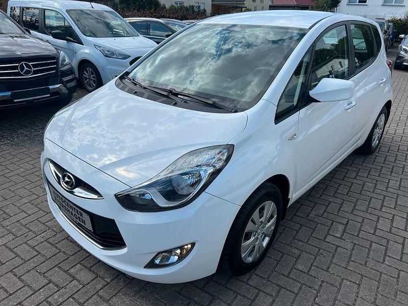 Weiß Gebraucht 2015 Hyundai ix20 Classic Kleinwagen | 6.999 € (Etwas zu teuer) - Bild 1/4