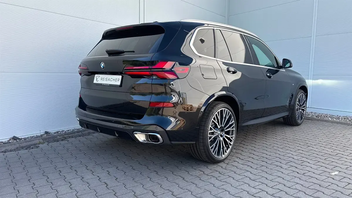 Neu BMW X5 M Sport 352 PS (258 kW) 2026 Saphirschwarz metallic SUV