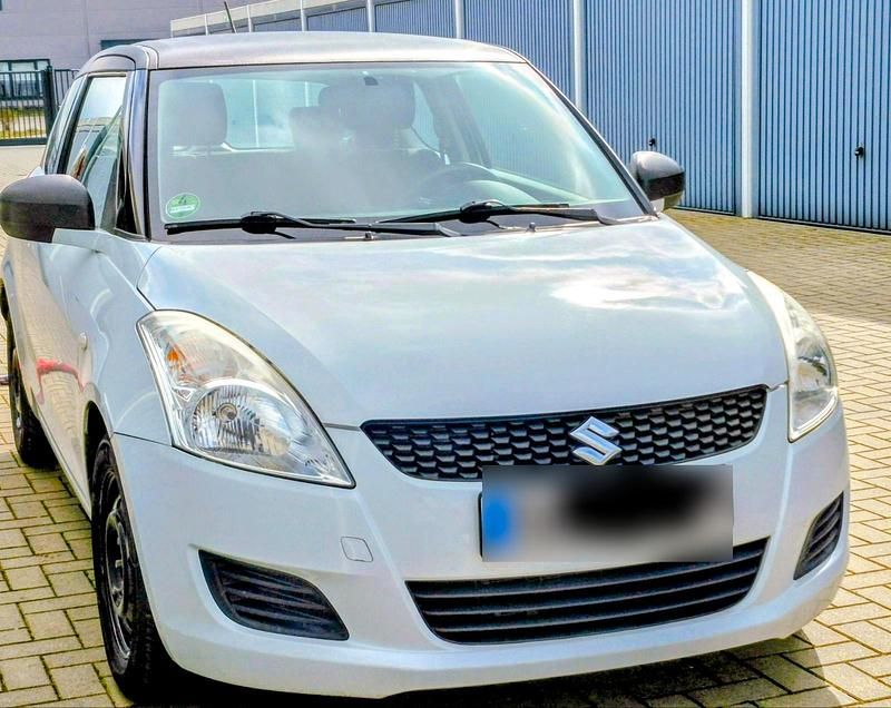 Gebraucht Suzuki Swift 94 PS (69 kW) 2012 Weiß Kleinwagen