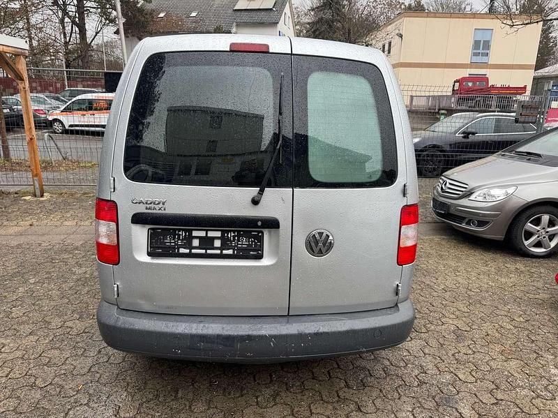 Gebraucht VW Caddy Maxi 105 PS (77 kW) 2010 Reflexsilber metallic Van / Kleinbus