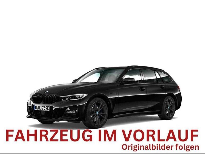 Schwarz Gebraucht 2022 BMW 330e M Sport Limousine | 32.980 € (Fairer Preis) - Bild 1/4