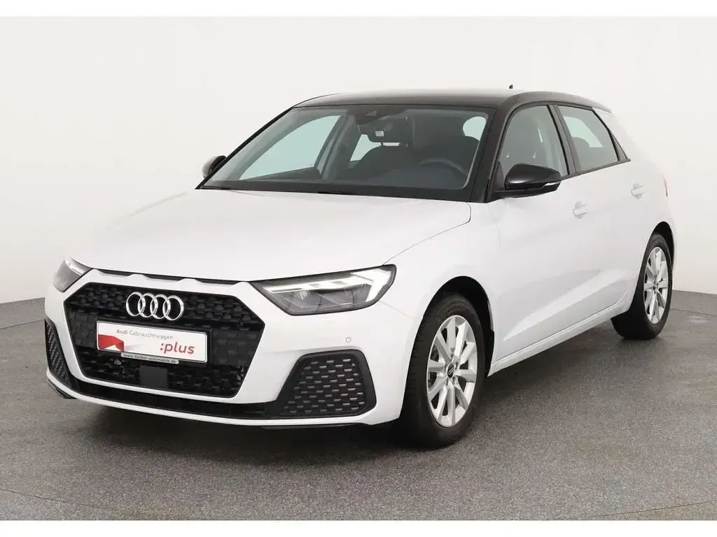 Gebraucht Audi A1 Sportback Comfort 95 PS (69 kW) 2023 Gletscherweiß metallic Kleinwagen