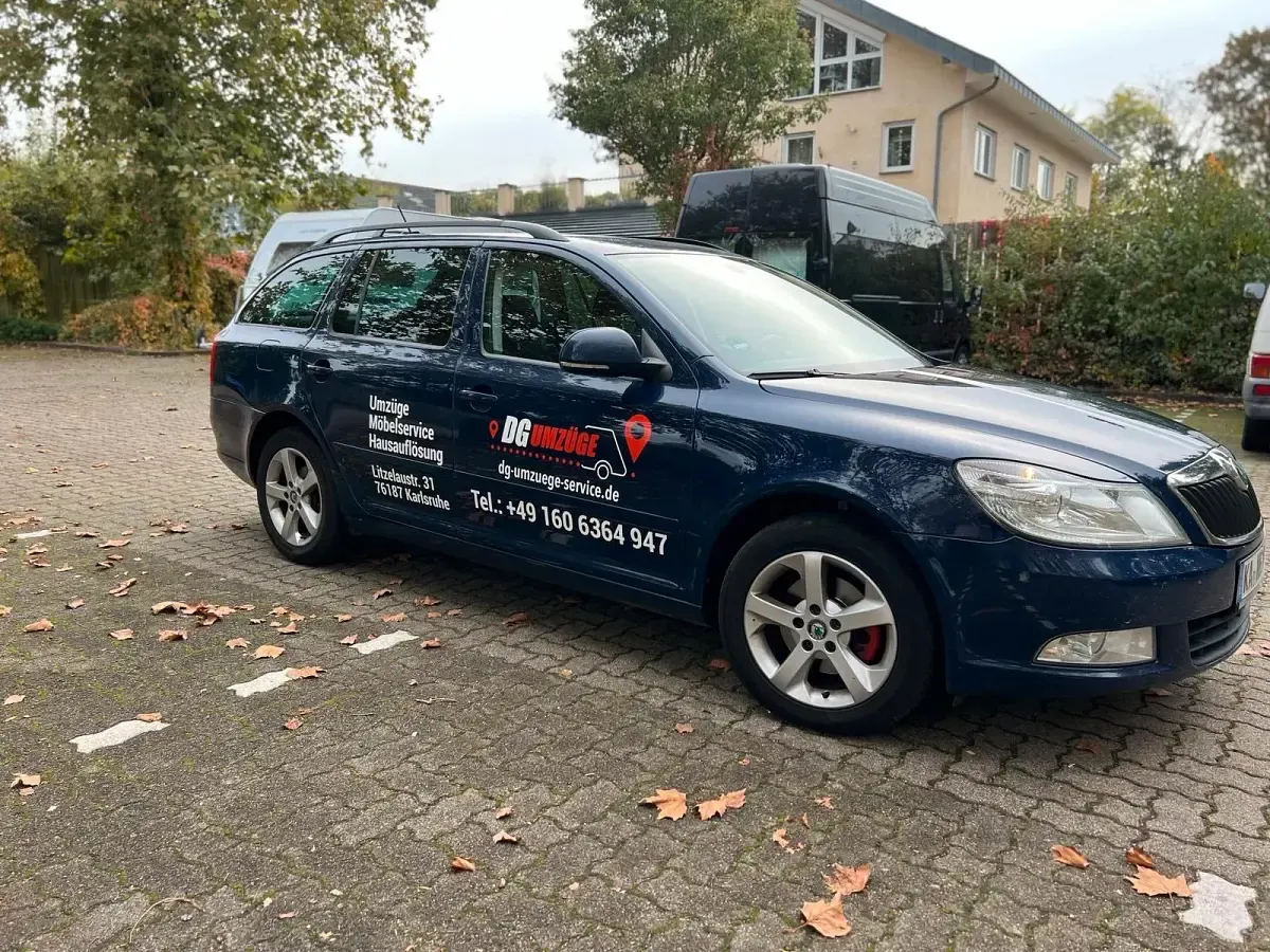 Gebraucht Skoda Octavia 140 PS (102 kW) 2012 Blau Kombi