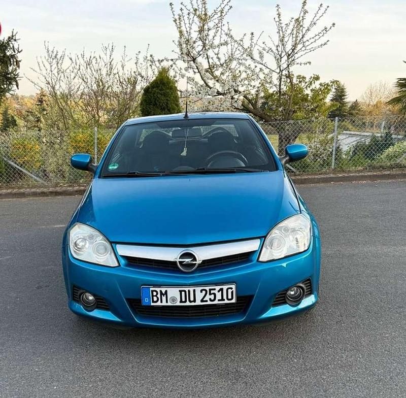 Blau Gebraucht 2004 Opel Tigra Enjoy Cabrio | 3.590 € (Teuer) - Bild 1/4