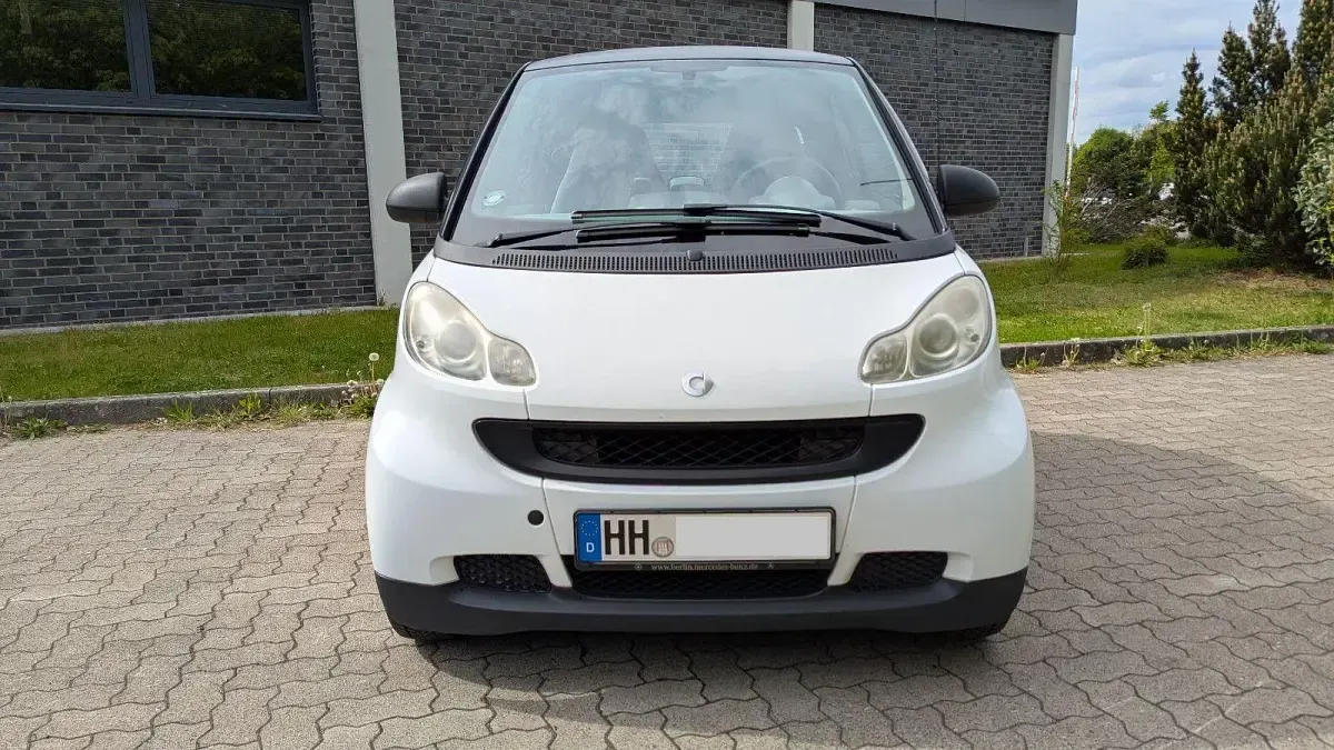 Gebraucht Smart ForTwo Coupé Pure 61 PS (44 kW) 2009 Weiß Coupé