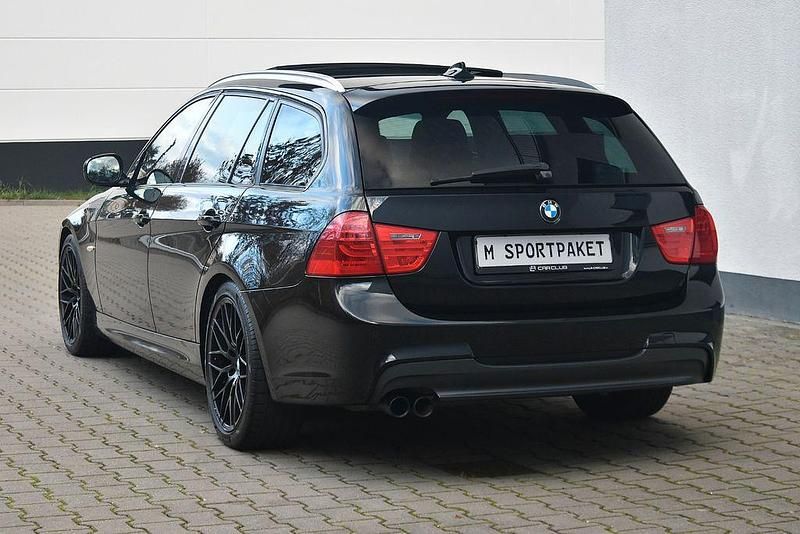 Gebraucht BMW 325 Performance 204 PS (150 kW) 2011 Saphirschwarz Kombi