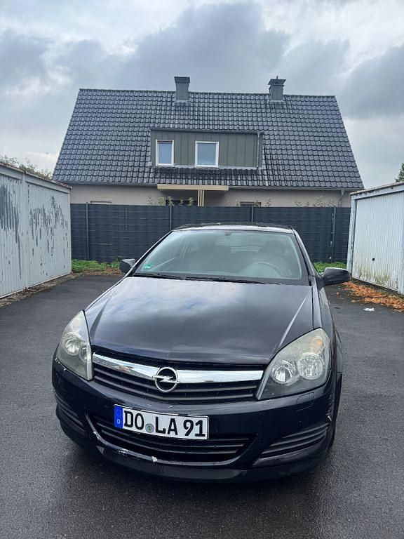 Schwarz Gebraucht 2005 Opel Astra Coupé | 1.900 € (Fairer Preis) - Bild 1/4