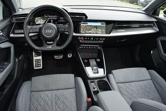 Gebraucht Audi S3 Ambiente 310 PS (228 kW) 2023 Navarrablau metallic Limousine
