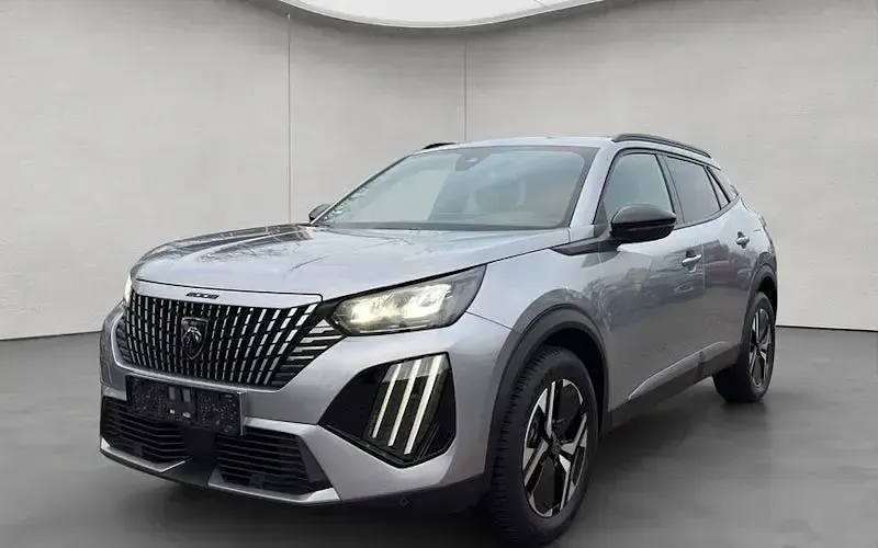Gebraucht Peugeot 2008 Allure 131 PS (96 kW) 2024 Silber SUV