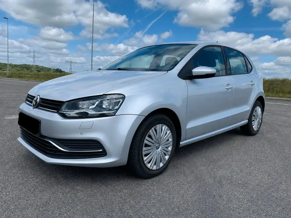Gebraucht VW Polo Highline 90 PS (66 kW) 2015 Silber Kleinwagen