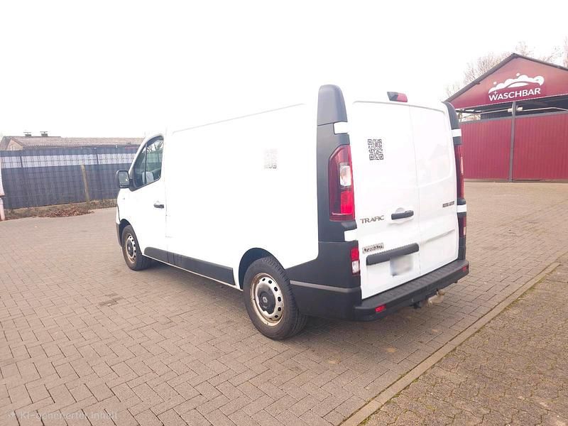 Gebraucht Renault Trafic 145 PS (106 kW) 2020 Weiß Van / Kleinbus