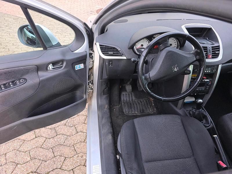 Gebraucht Peugeot 207 116 PS (85 kW) 2007 Silber Kombi