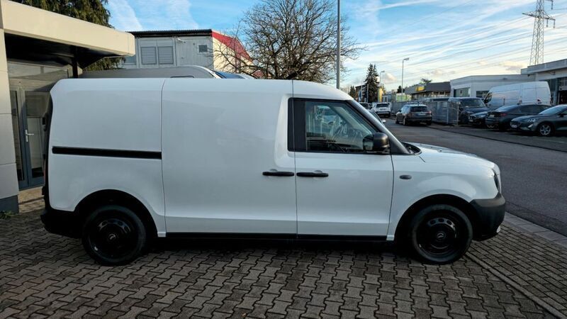 Gebraucht LEVC VN5 Business 91 PS (66 kW) 2021 Weiß Van / Kleinbus