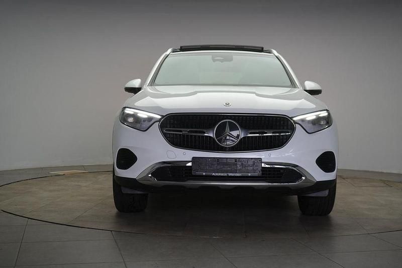 Gebraucht Mercedes GLC300e Advanced 197 PS (144 kW) 2023 Weiß SUV