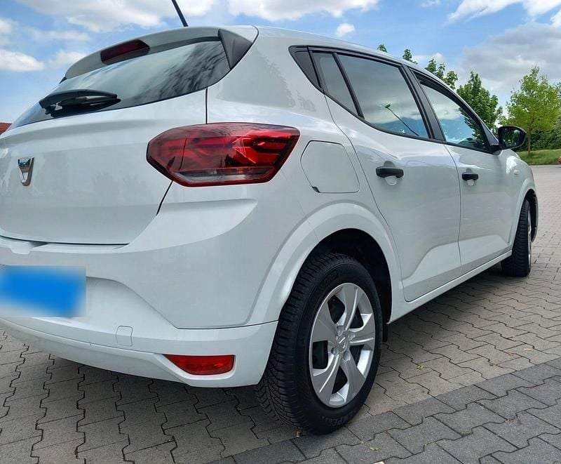 Gebraucht Dacia Sandero Comfort 67 PS (49 kW) 2022 Weiß Limousine