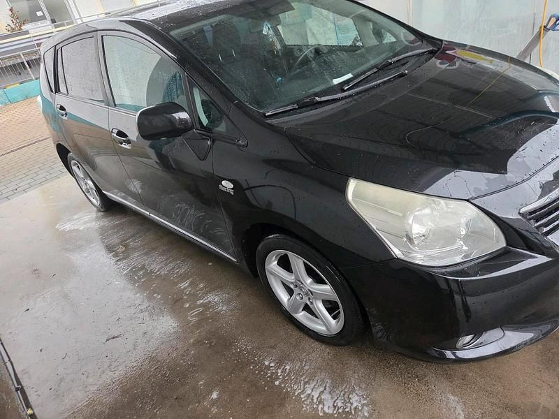 Schwarz Gebraucht 2010 Toyota Corolla Kombi | 9.400 € - Bild 1/4