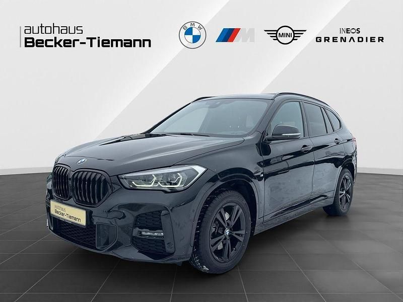 Saphirschwarz Gebraucht 2022 BMW X1 M Sport SUV | 26.982 € (Superpreis) - Bild 1/4