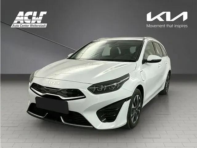 Cararraweiß Gebraucht 2022 Kia Ceed Sportswagon Spirit Kombi | 22.877 € (Fairer Preis) - Bild 1/4