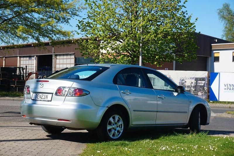 Używany Mazda 6 Exclusive 147 KM (108 kW) 2006 Srebrny Sedan/Limuzyna