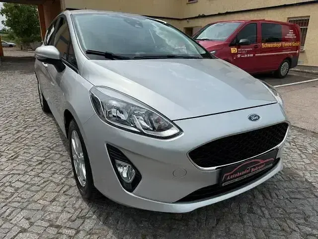 Gebraucht Ford Fiesta Cool & Connect 121 PS (88 kW) 2019 Silber Kleinwagen