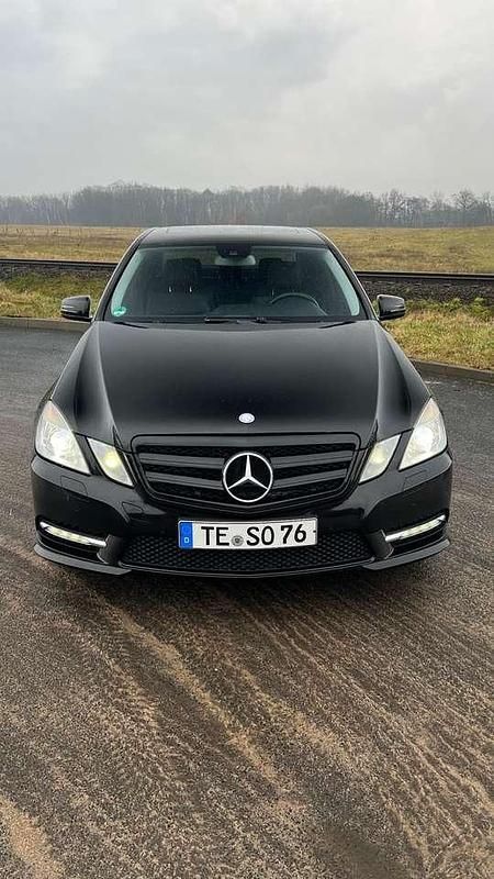 Gebraucht 2013 Mercedes E350 Avantgarde Limousine | 12.000 € (Fairer Preis) - Bild 1/4