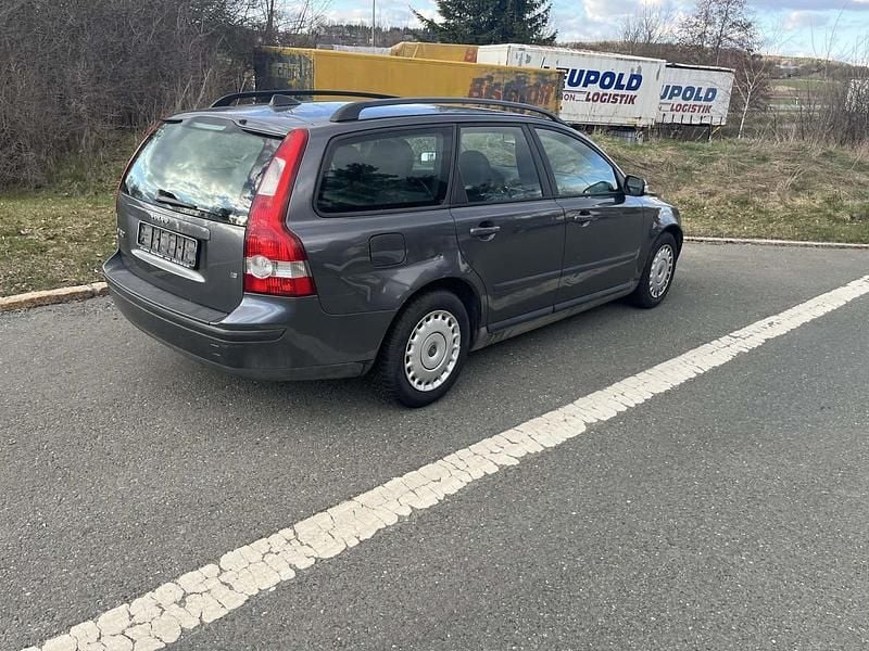 Gebraucht Volvo V50 101 PS (74 kW) 2006 Grau Kombi