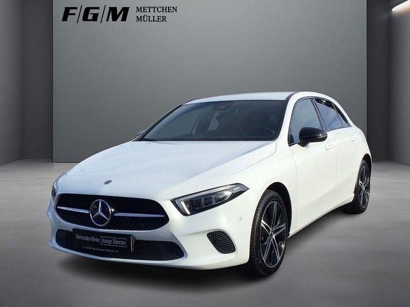 Gebraucht Mercedes A250 Progressive 218 PS (160 kW) 2021 Unilack polarweiß Limousine