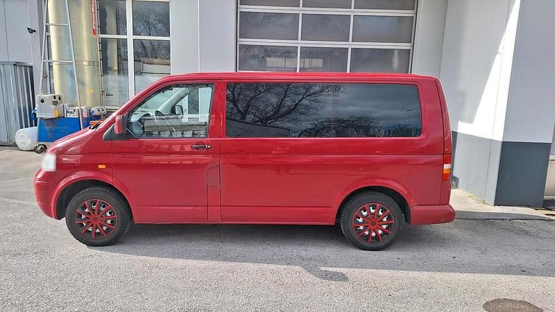 Gebraucht VW T5 105 PS (77 kW) 2006 Rot Van